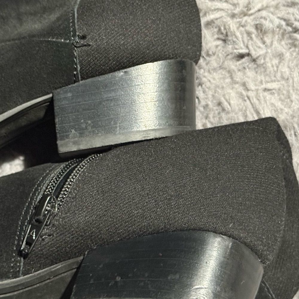 Elegant Black Over-the-Knee Boots - Picture 5 of 5